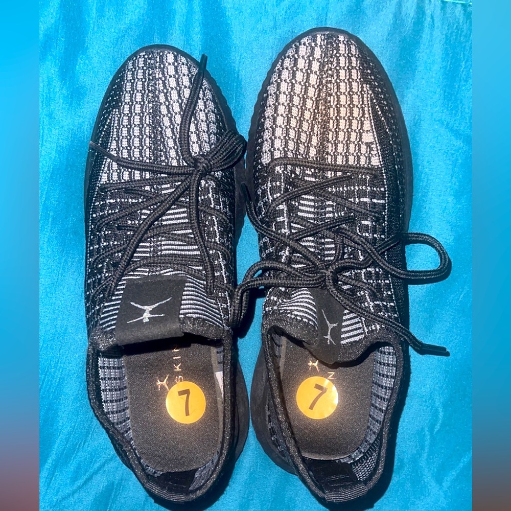 Brand new danskin sneakers